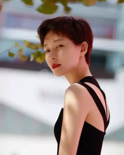 淑女都市1.0攻略礼包码在哪用(11)