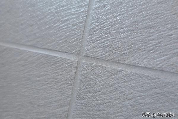 亮光砖用美缝剂好还是环氧彩砂好.