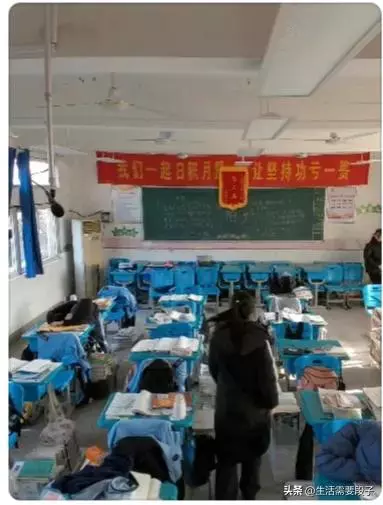 字幅是不是不能挂背后?(2)
