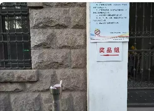 字幅是不是不能挂背后?(40)
