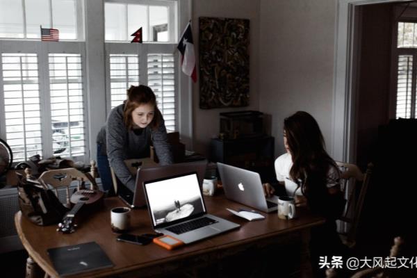 四楼跟英文slogan是什么意思.
