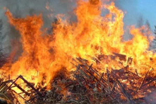 梦到家里着火了是什么兆头.
