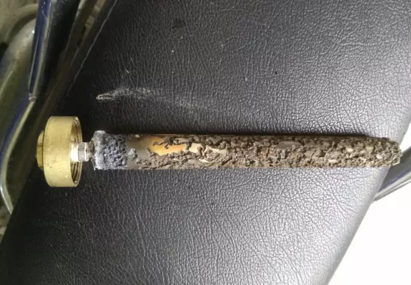 镁棒在热水器中多长时间换一时(2)