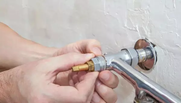 面盆水龙头滴水怎么修就不滴水了(5)