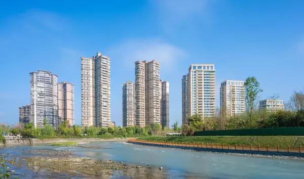 顶楼到底好不好?一个住顶楼小编的真实感受!(1)