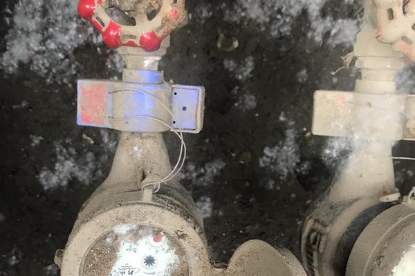 水表自转是自来水公司的责任吗.