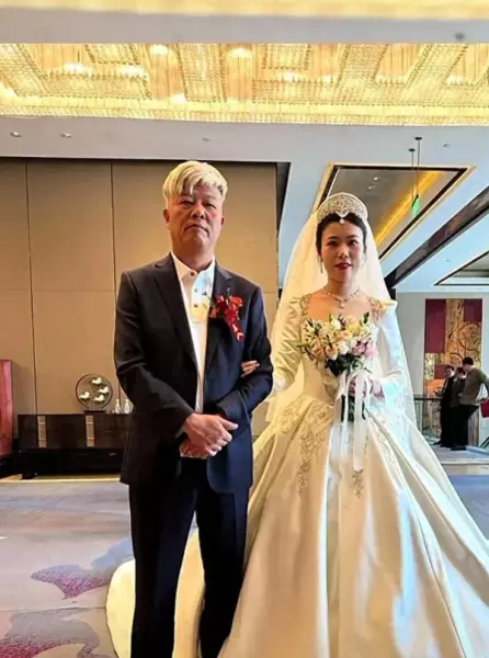霞湖世家李华琴和郭长棋的关系如何(1)