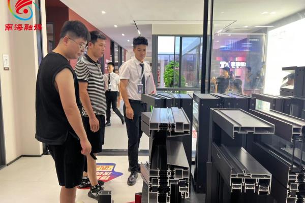 佛山装修材料批发市场在哪里.