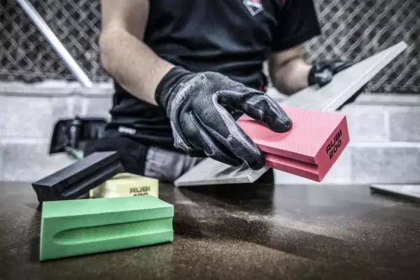 全瓷瓷砖怎么切割保证不爆边(5)