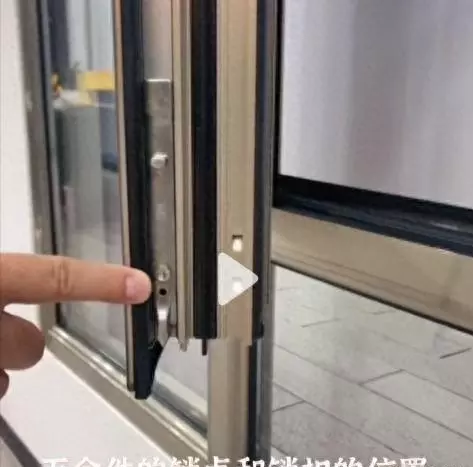 老式窗户漏风怎么处理比较好(1)
