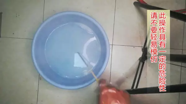 厨房下水道油污堵塞疏通的最好办法(6)