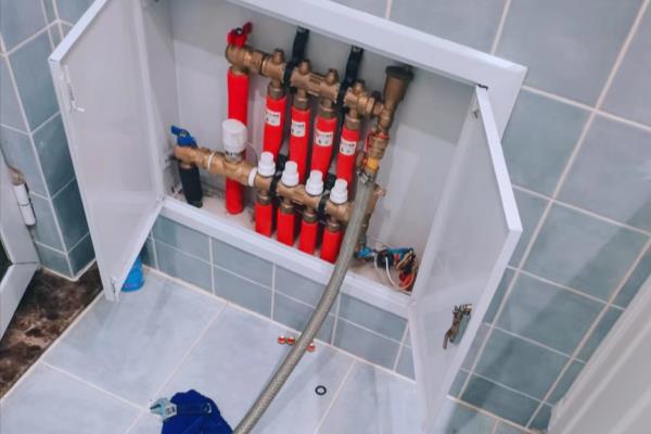 地暖分水器一般安装在哪里.