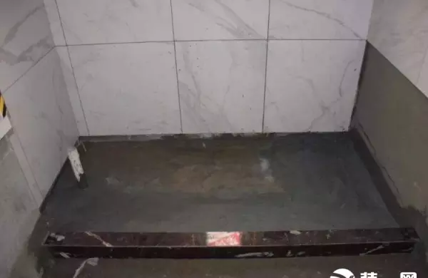 地下室防潮的构造设计中,以下哪种做法不采用(3)