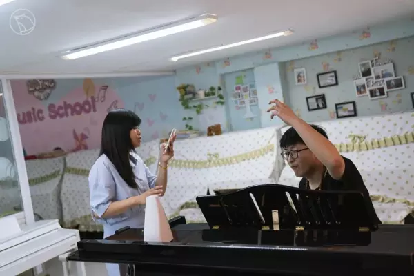 小燕子半自动洗衣机怎么拆开清洗(13)