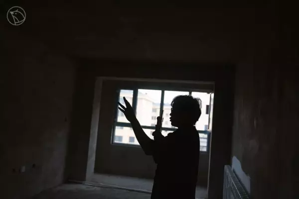 小燕子半自动洗衣机怎么拆开清洗(35)