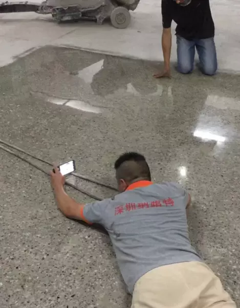水泥地坪漆和环氧地坪漆的区别(1)
