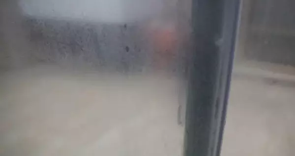 淋浴房玻璃上的水垢有什么好办法擦掉(3)