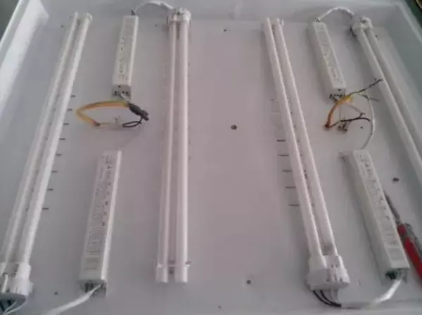 日光灯镇流器的作用及工作原理(4)