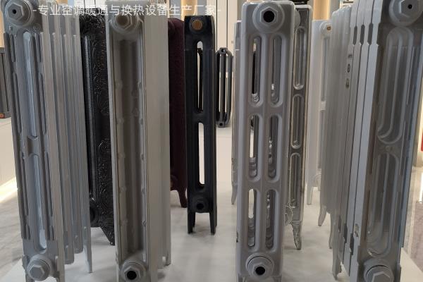 铸铁暖气片和钢制暖气片哪个取暖效果好.