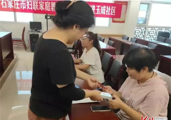 纸巾盒设计宣传避孕药具怎么制作(2)