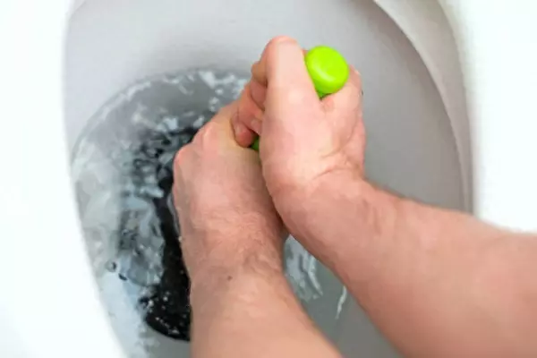 水泥溶解剂真能疏通下水管里水泥块吗(1)