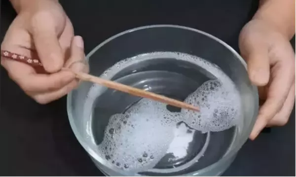 白纱窗帘怎么洗得又干净又白(2)
