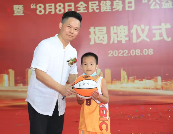 卡比龙总裁是哪个国家的(3)
