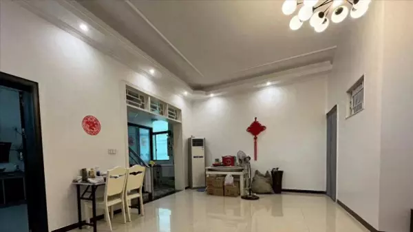 十字绣家和万事兴挂在家里哪个方位最好(1)