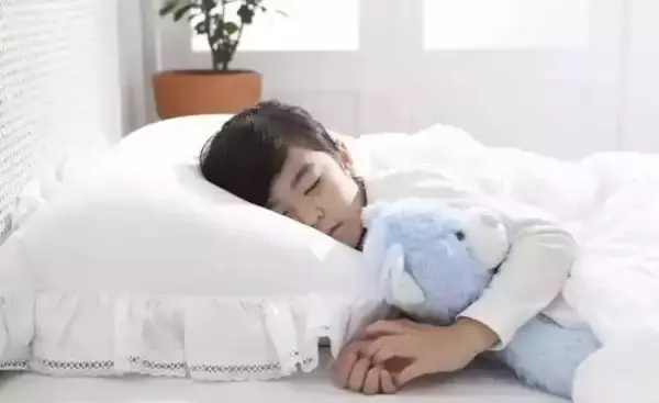 不用枕头睡觉有什么好处和坏处(2)