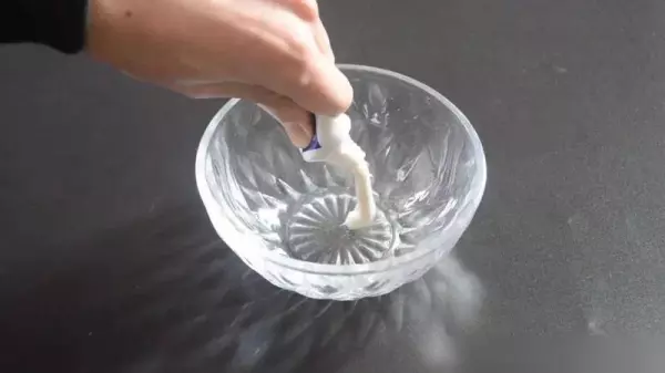 擦窗户玻璃用什么擦最干净(3)