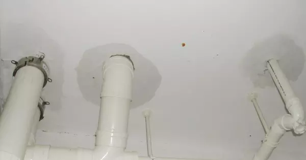 卫生间防水补漏方法不砸砖靠谱吗(1)
