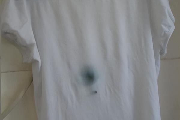 衣服染色了怎么洗掉最有效的方法白色.