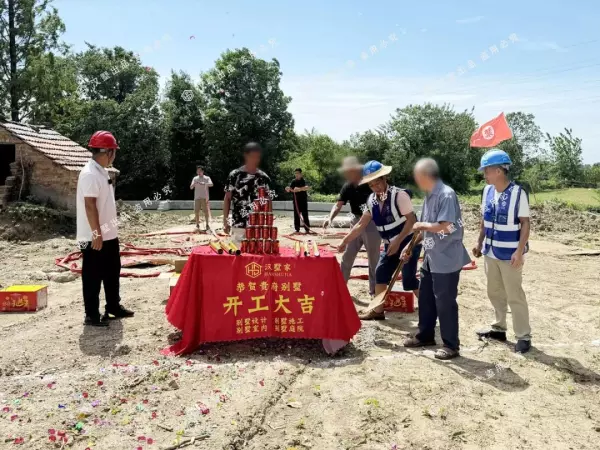 双拼别墅楼梯一般设计在两侧好吗(19)