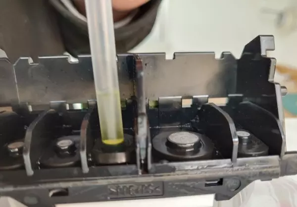 打印机墨盒怎样拆下来清洗干净(46)