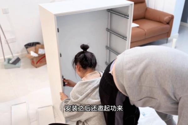 铁艺家具和木制家具哪个含甲醛多.