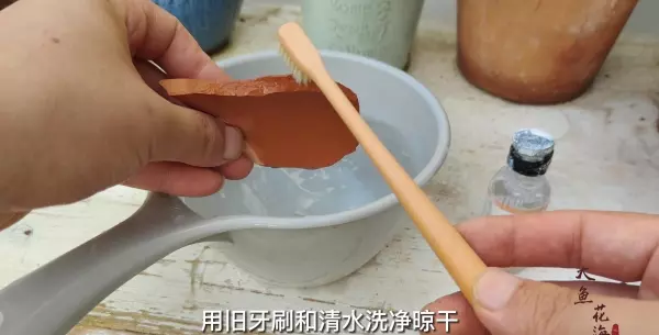 陶瓷面盆砸了个洞用什么修补(3)
