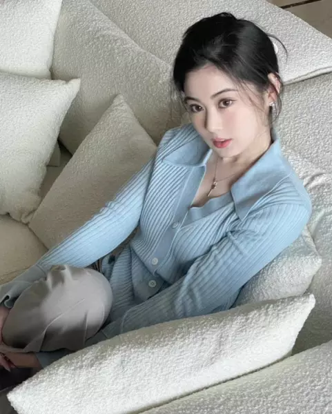 蓝色配什么色好看 色彩搭配有哪几种方法(2)