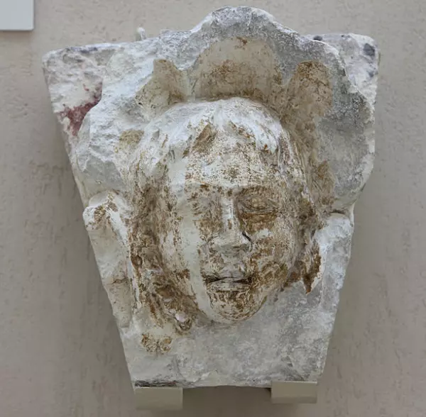 俄罗斯化妆镜上的浮雕是什么建筑(7)