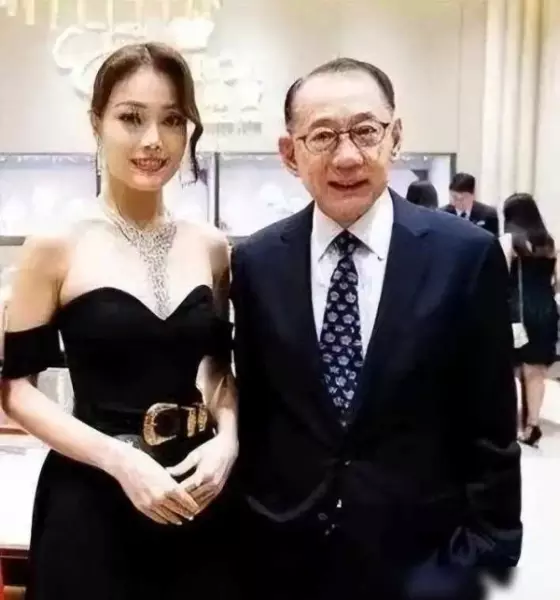 梁咏琪蛋糕门是怎么回事儿(11)