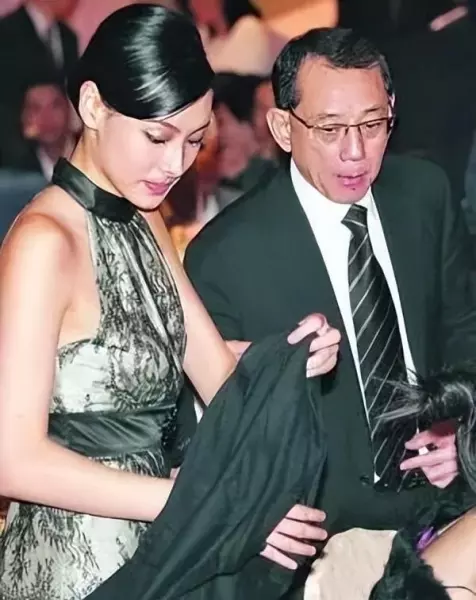 梁咏琪蛋糕门是怎么回事儿(4)