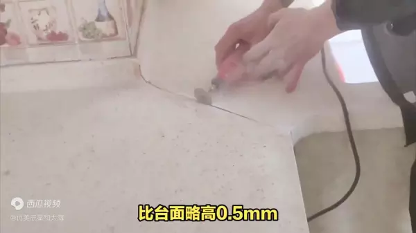 大理石胶粘的灶台怎样拆除(2)