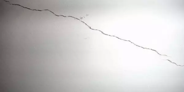 墙体裂缝产生的原因及处理方案(12)