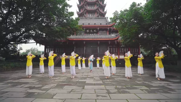 烟雨入江南山水如墨染什么歌(2)