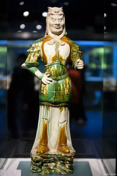 唐三彩工艺品适合当家居摆件吗(2)