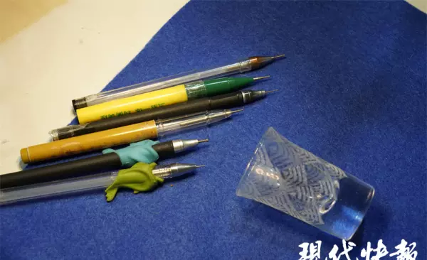 工艺师常用什么来雕刻玻璃(2)