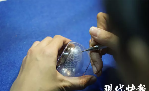 工艺师常用什么来雕刻玻璃(3)
