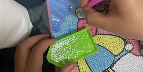 钻石画贴好后,怎样防止掉钻(2)