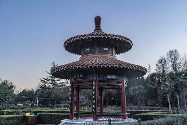 亭台楼阁是什么结构的成语(1)