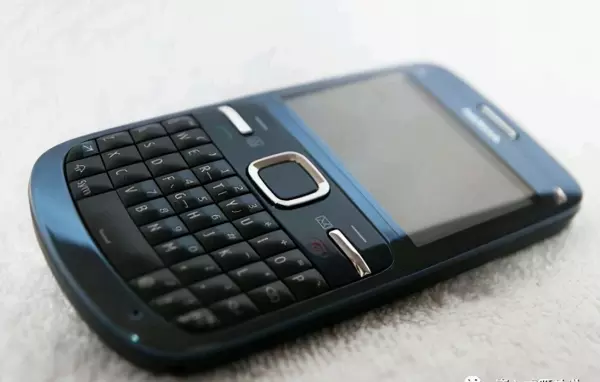 诺基亚5610上市价格(99)