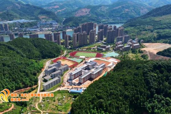 江南实验学校属于哪个街道.